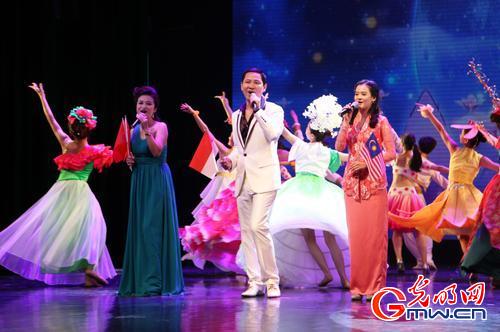 广西高校办文艺晚会 纪念中国-东盟建立对话关