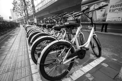 合肥共享单车超六万辆 违规用车成新的 城市病