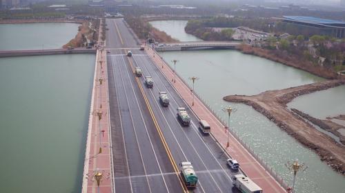 首届中国西部环境治理高峰论坛在银川举行