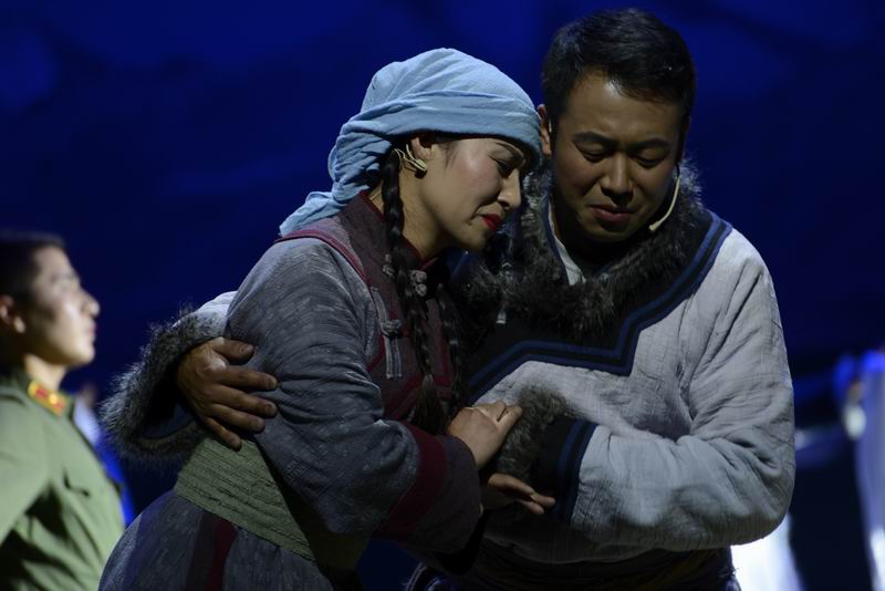大型秦腔民族现代戏《尕布龙》在西宁首演(10