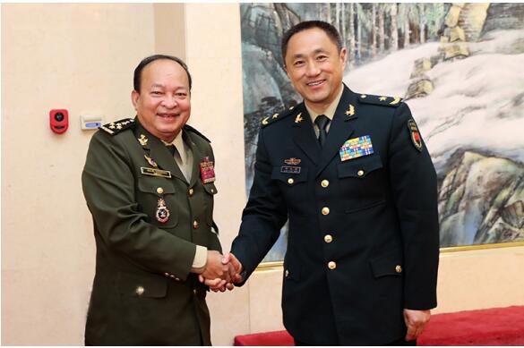魏梧淞会见柬埔寨国防部副部长艾·凡萨拉特