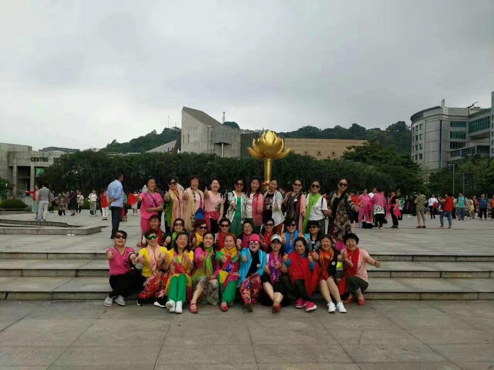 中国大妈世界港口荣耀绽放_文化_光明网