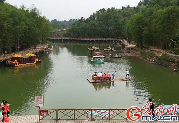 旅游好去处 重庆"铜梁龙景区"看"神龙"