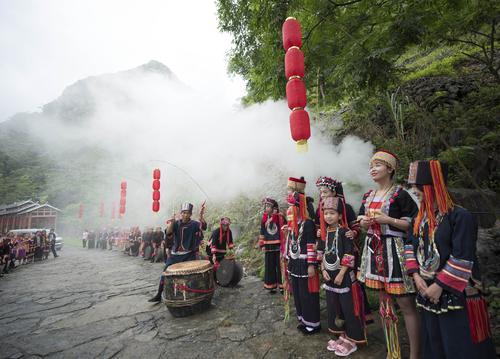 广西东兰借瑶族祝著节文化推动民俗旅游产业