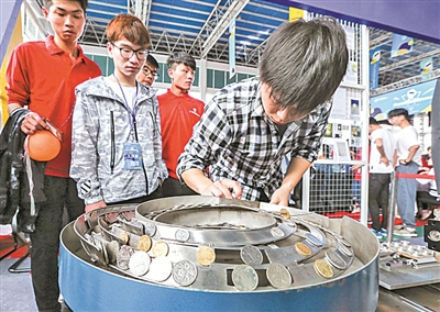 7月毕业季来临 宁波应届毕业生求职就业状况如