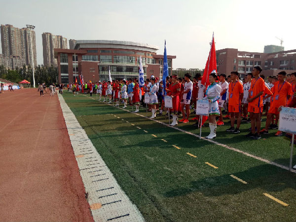 内蒙古国际青少年U15校园足球夏令营首战揭幕