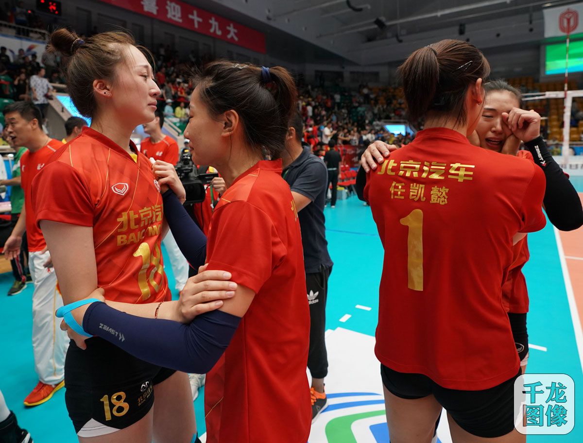 全运女排北京3-0辽宁获季军 颁奖仪式津娃发型成亮点(5)_图片新闻 _光明网