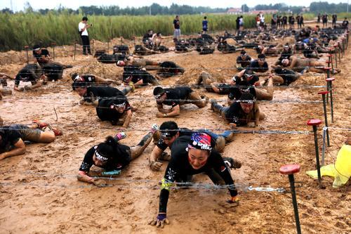 斯巴达勇士赛首落青岛 四千勇士中德生态园挑