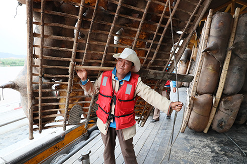 宁夏中卫:大漠尽披黄金甲 塞上江南唱新歌