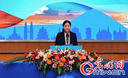 2017中国-东盟职业教育高峰论坛在南宁举行