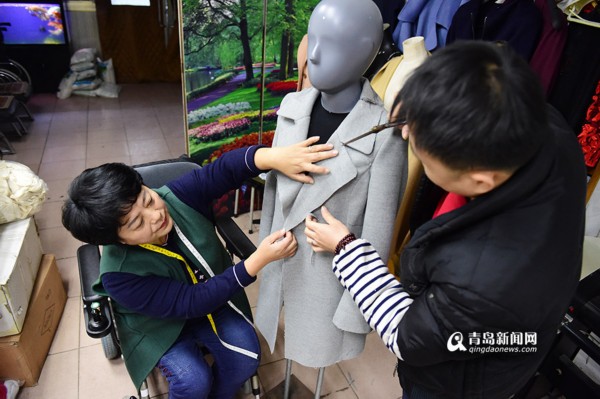 打版师杨萍:轮椅上的时装女王(2)