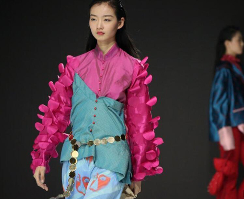 北京服装学院2018年开年大型时尚盛会举行