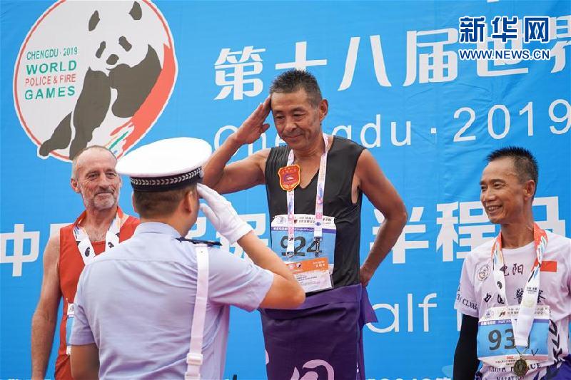 上海东方艺术中心推艺术脱口秀