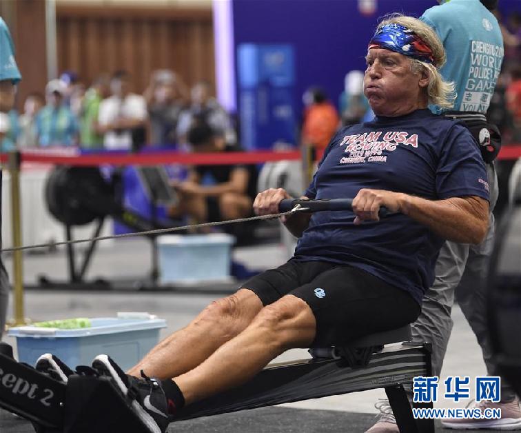 上海东方艺术中心推艺术脱口秀