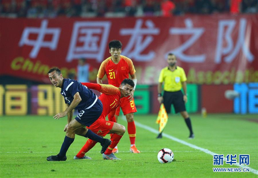 世界名校龙舟队海河竞渡 共庆“百年南开”