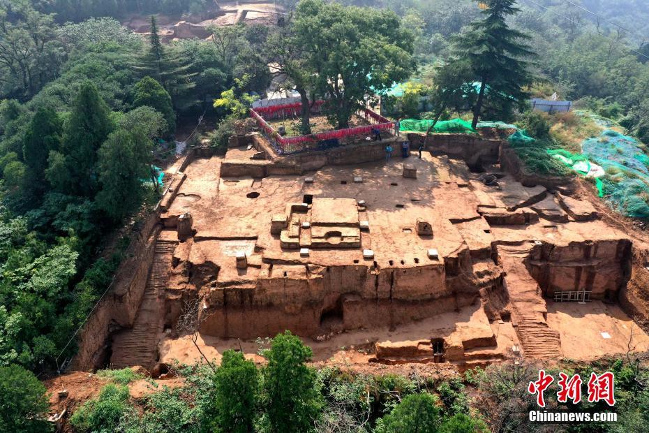 世界名校龙舟队海河竞渡 共庆“百年南开”
