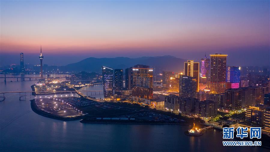 上海音乐厅“银杏音乐会”如约举办 “季节限定”受沪人热捧(最新发布)