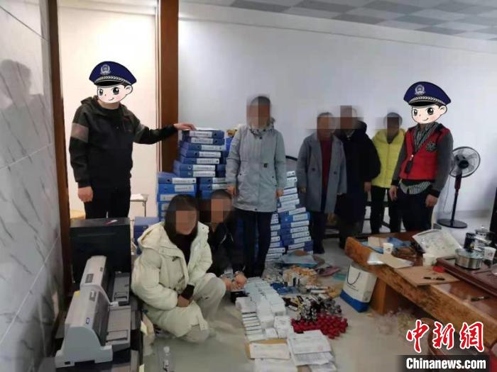 广西北海铁山港警方侦破一起暴力虚开发票案 金额达9.8亿元