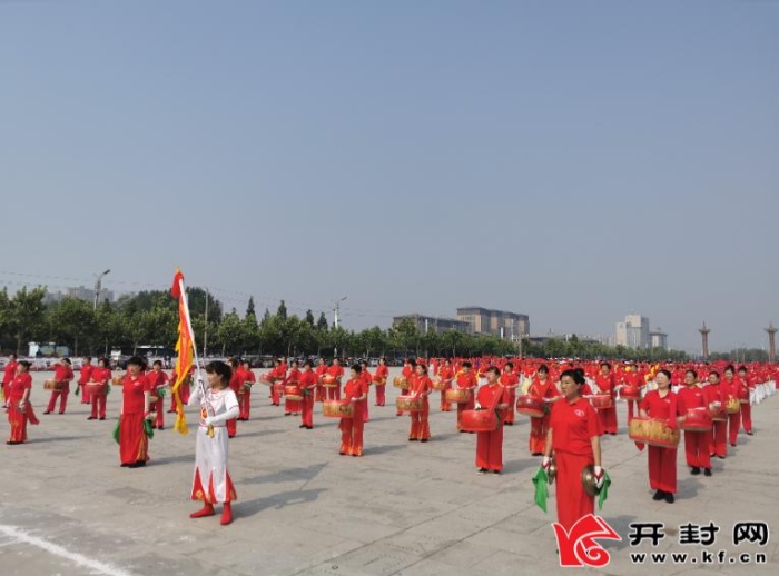 建党百年 巾帼献礼 开封市庆祝建党100周年模特大赛暨广场舞展演活动