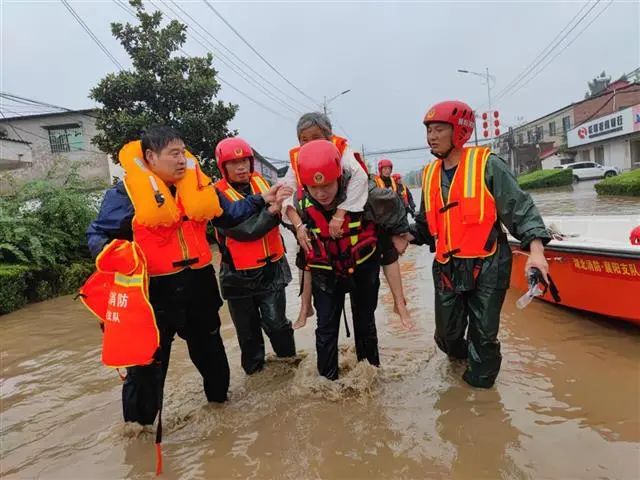 湖北应急人全力驰援河南抗洪救灾:弘扬伟大抗疫精神 发挥党员先锋作用