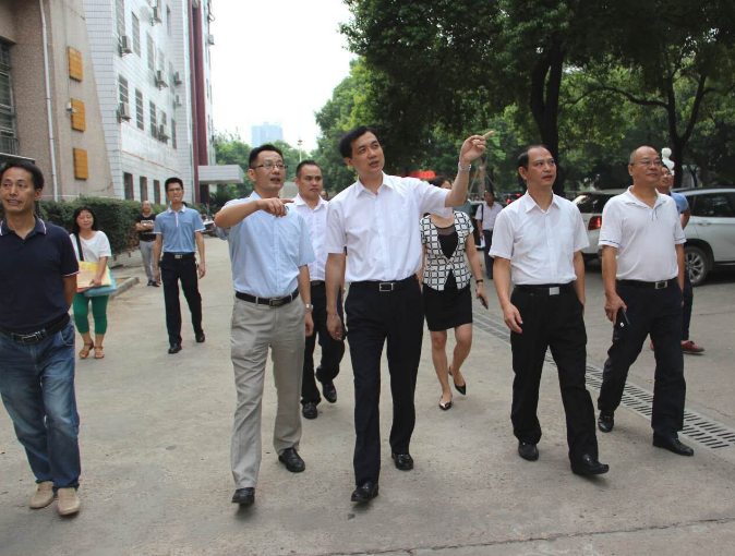 朝阳冉冉 以法护航--衡阳市法治教育进校园活动