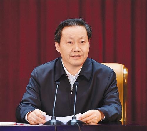 广西传达贯彻全国两会精神大会