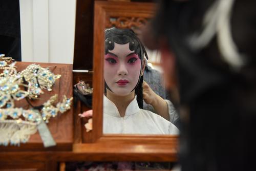 上海浦东机场遇见昆曲《牡丹亭》