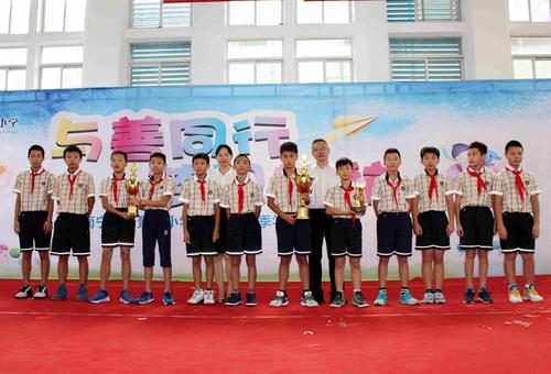 南宁市云景路小学开学典礼播撒善的种子