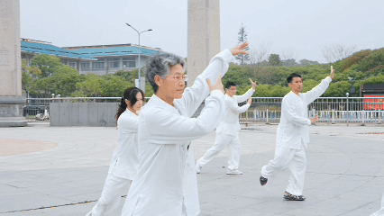 湖北中医药大学：校地携手推进“中医药特色运动健康进万家”