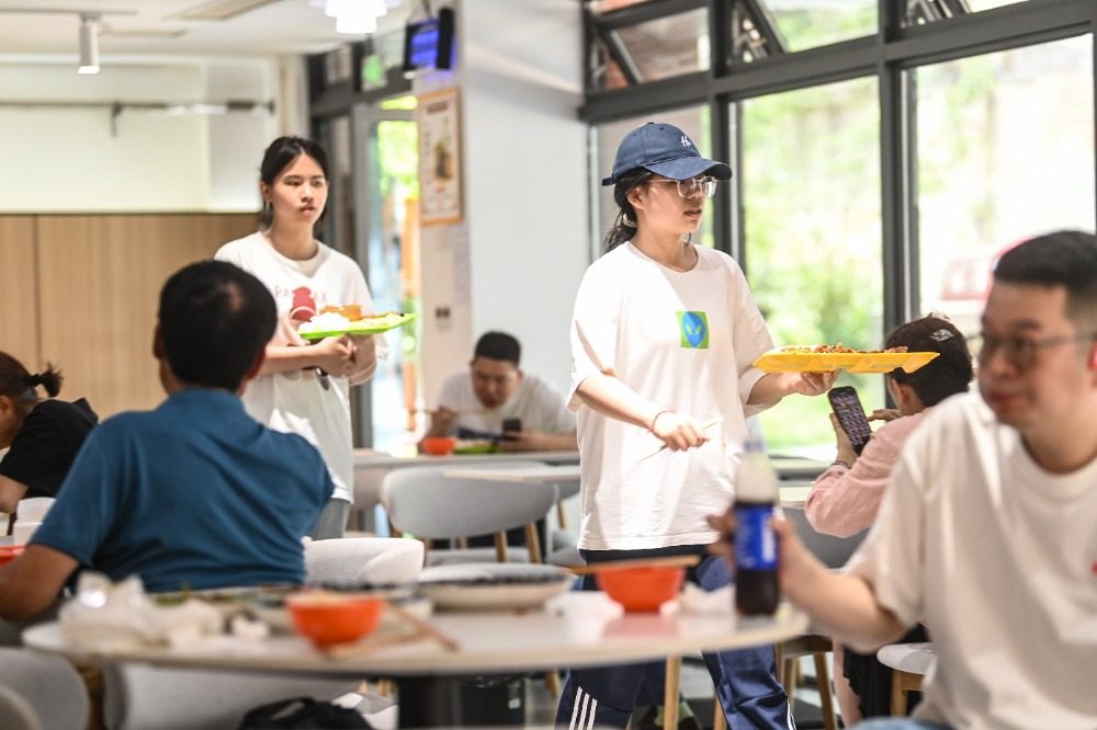 重庆九龙坡：公益慈善联合体 社区居民享便利重庆
