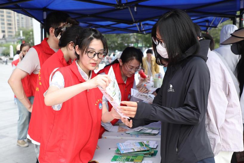 热“土”沸腾 连云港市赣榆区自然资源和规划局开展“6·25”全国“土地日”系列宣传活动