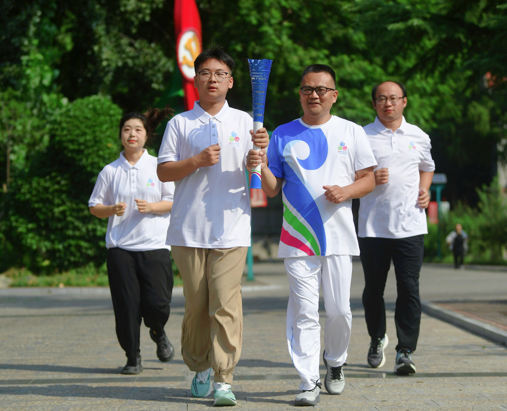 “千泉之城，涌动不息”，“泉炬”传递巡礼名泉传递泉水文化新黄河