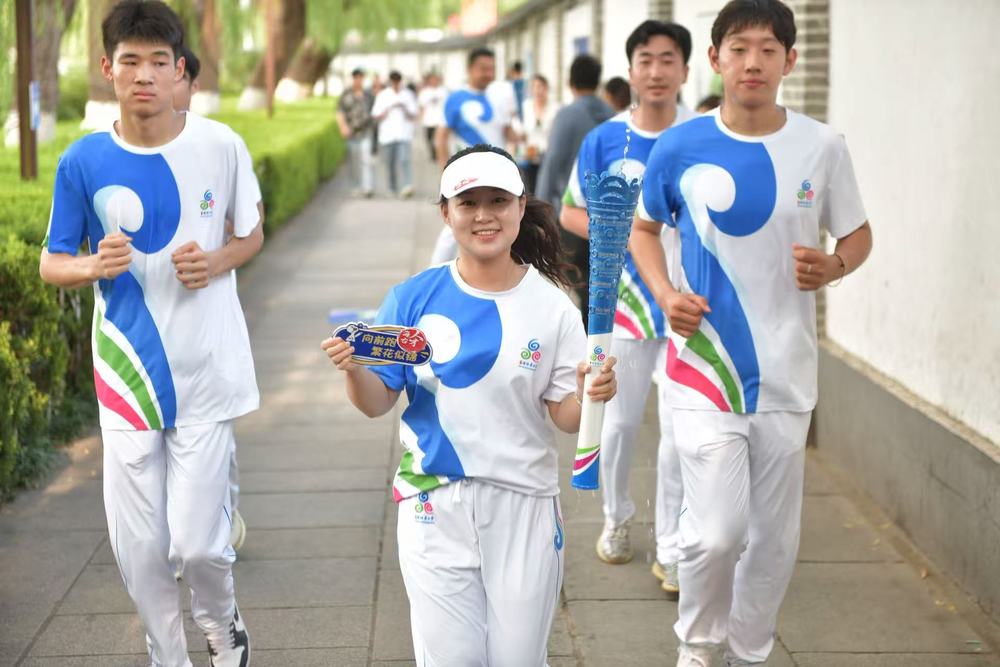 “千泉之城，涌动不息”，“泉炬”传递巡礼名泉传递泉水文化新黄河