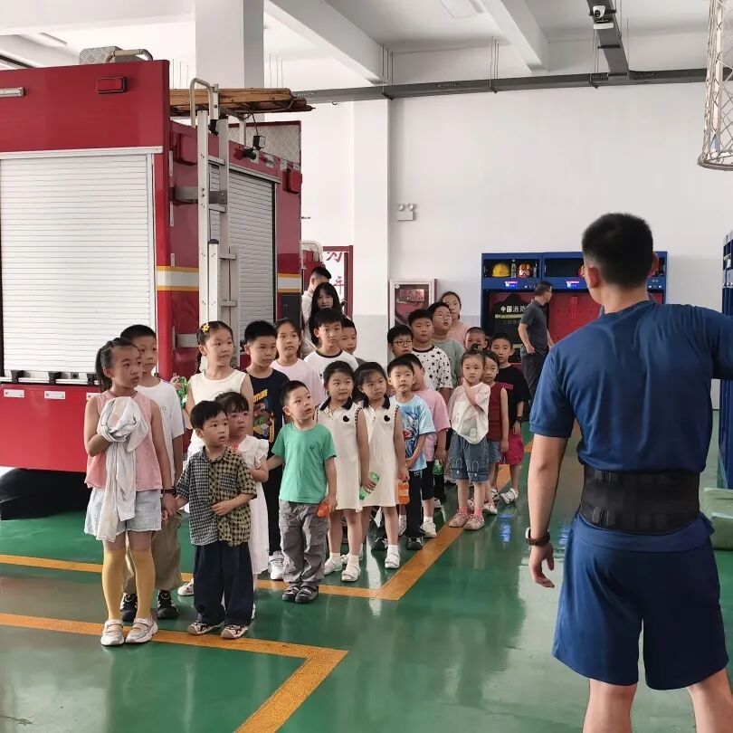 江苏省扬州市高邮市高邮镇公益暑托服务破解“看护难” 点亮孩子多彩假期