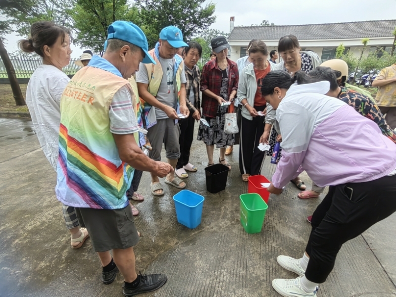 南京市永宁街道开展垃圾分类志愿服务活动