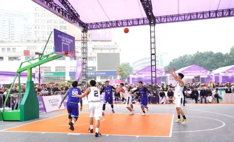 篮球竞技+辣卤市集 重庆大渡口“街BA”打造“体育+商业+文旅”融合新范本