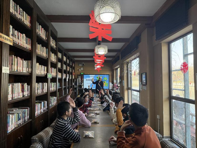 “分类筑文明，垃圾焕新生”：青少年环保实践引领绿色社区新风尚