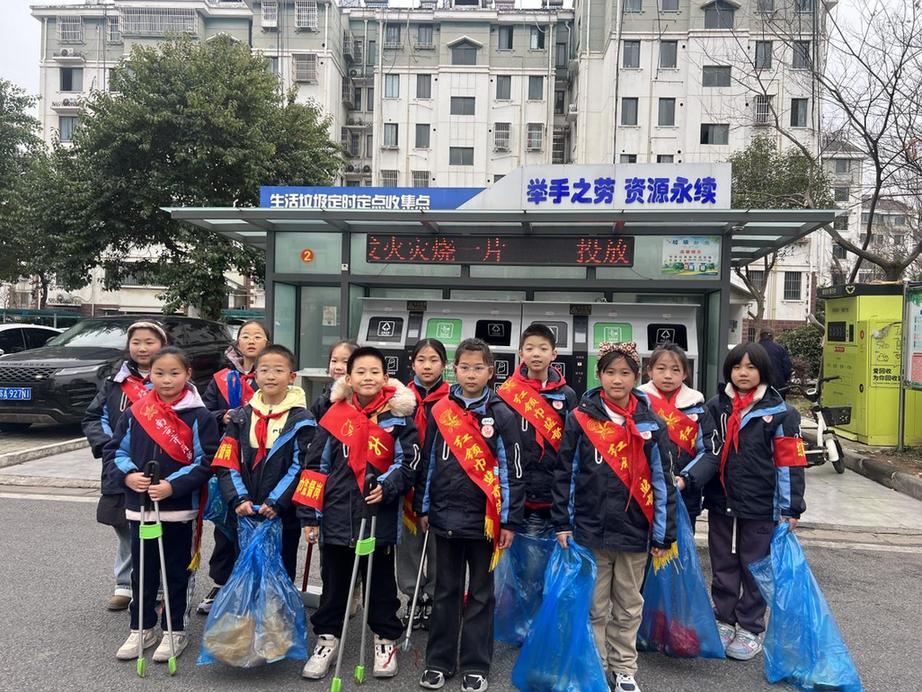 从“角色扮演”到“真实体验” 南京市月华路小学“百岗行动”破解职业启蒙难题