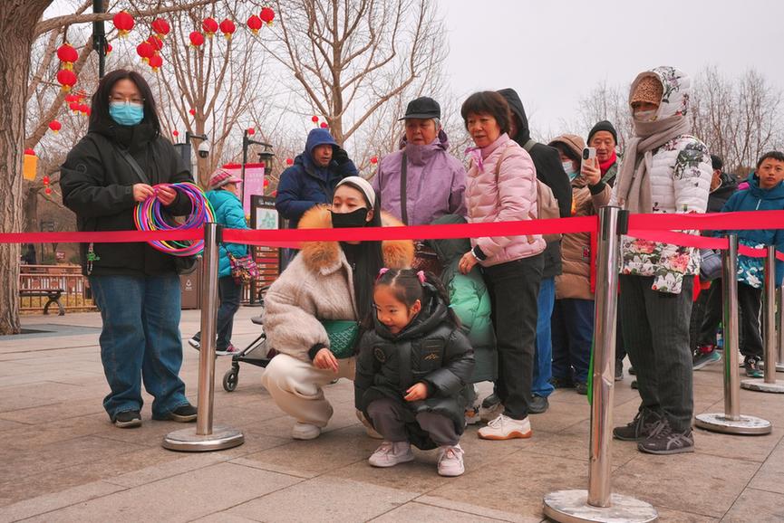 北京市西城区国动办开展第54个“国际民防日”主题宣传活动