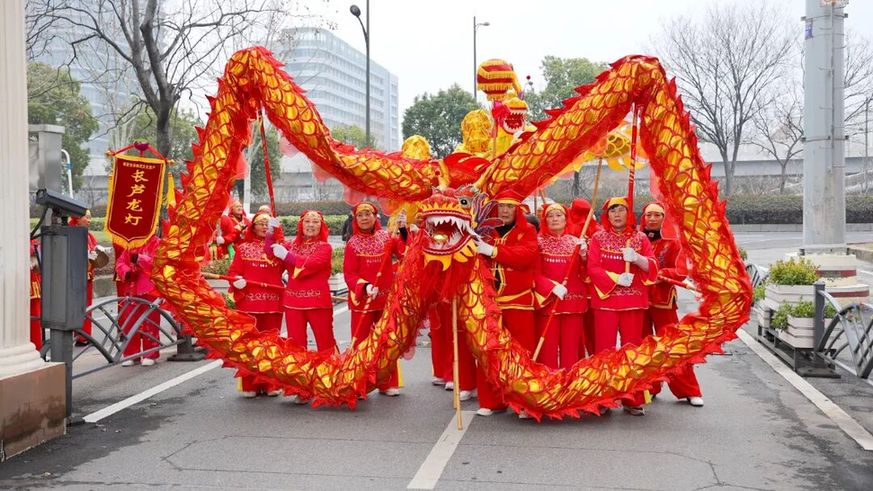 我在北岸过大年 | 江苏南京江北新区长芦方巷闹元宵：“走北”民俗焕新彩，万家灯火共团圆