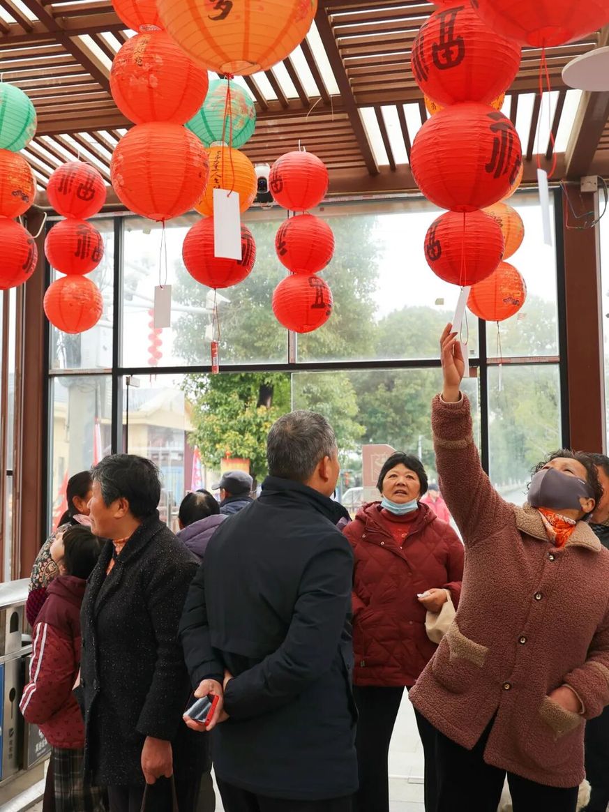 我在北岸过大年 | 江苏南京江北新区长芦方巷闹元宵：“走北”民俗焕新彩，万家灯火共团圆