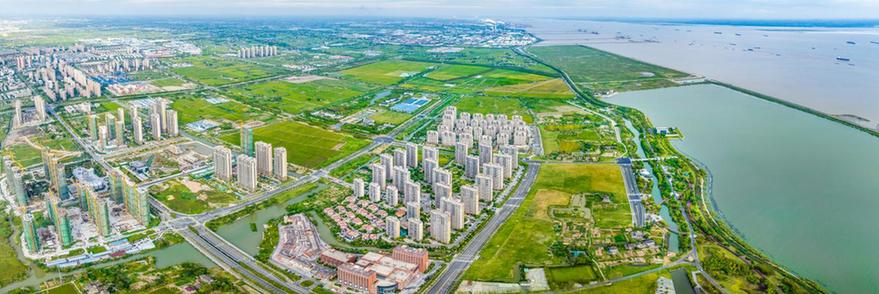 岁月巡路：一条路的四季回想