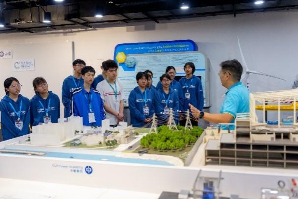 河北赞皇学子赴港研学 探寻新质生产力与厚植家国情怀