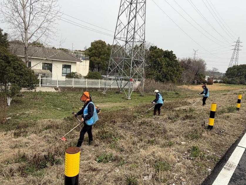 一抹志愿蓝，守护一河清！扬中市水利局巾帼护水在行动