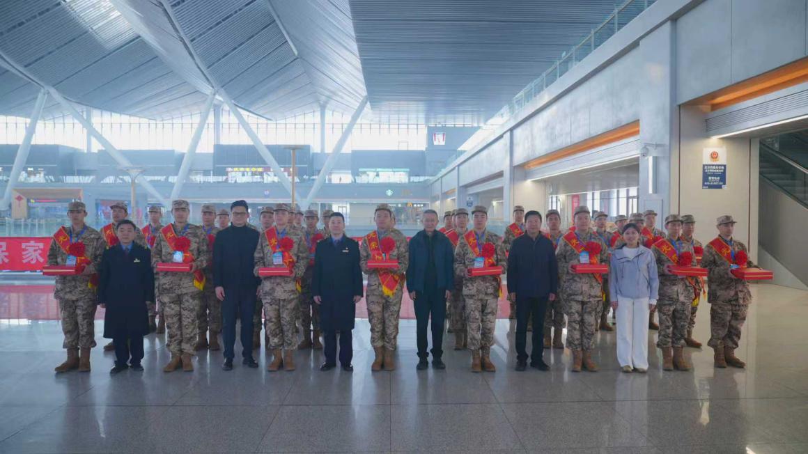 以“朝阳温度”，欢送最可爱的人——2026年春季新兵从北京朝阳站光荣出征