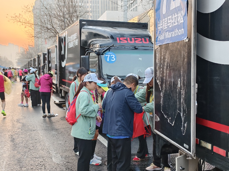 相约春风里 石马志愿行——石家庄市4500余名志愿者助力马拉松