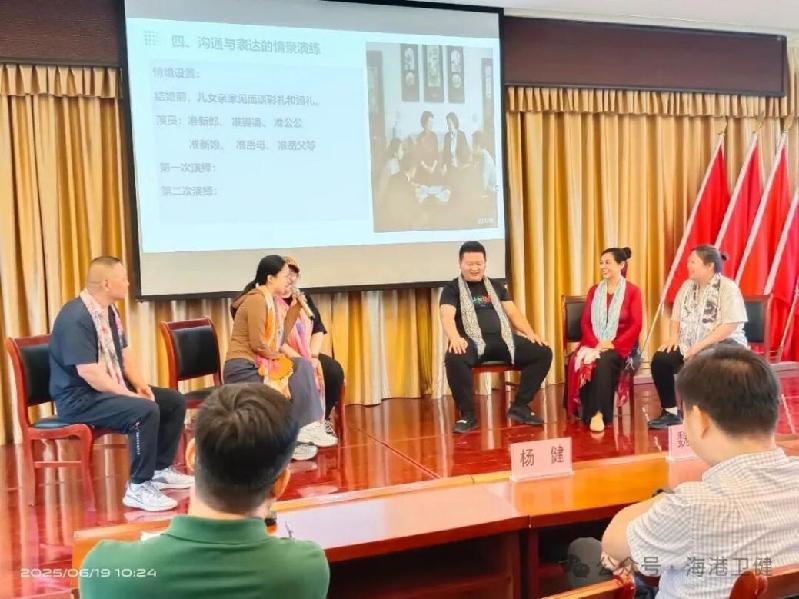 河北：巾帼服务进万家 点亮幸福新生活