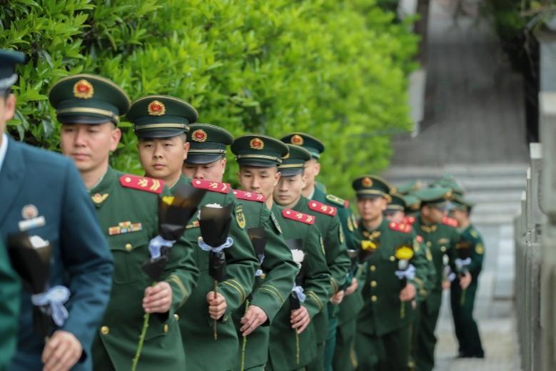 武警重庆总队执勤第三支队：清明寄哀思，山河念忠魂