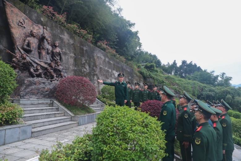 武警重庆总队执勤第三支队：清明寄哀思，山河念忠魂