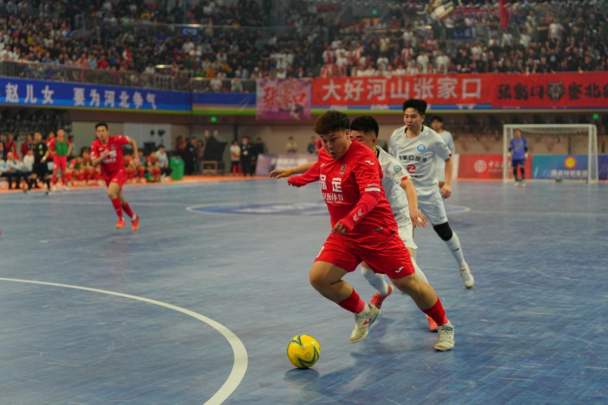 巅峰对决 保定队问鼎“河北五超”总冠军